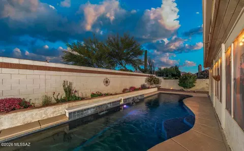 12450 N Copper Queen Way, Oro Valley, AZ 85755