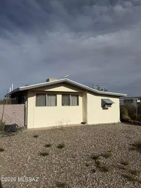 8451 S Worden Rd, Tucson, AZ 85735