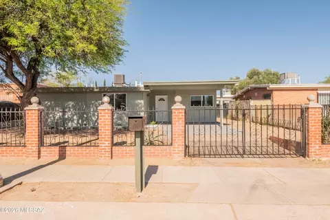 5466 S Santa Cruz Ave, Tucson, AZ 85706