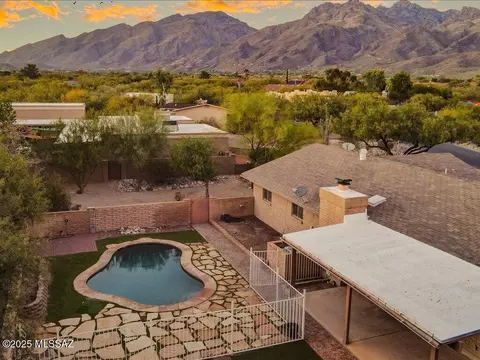 8234 E Big Horn Trl, Tucson, AZ 85750