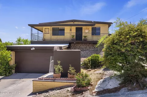 664 N Mercedes St, Nogales, AZ 85621