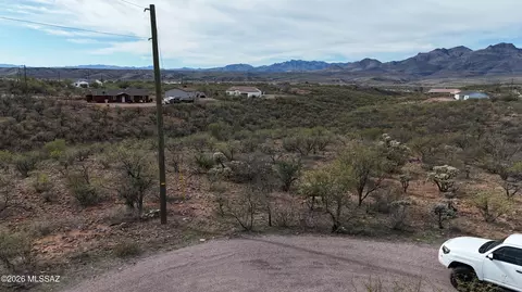 40 Calzada Ct, Rio Rico, AZ 85648