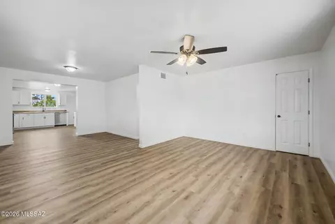 2709 E Norton Vis, Tucson, AZ 85713