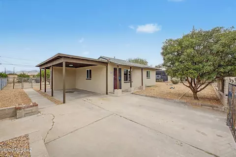 2709 E Norton Vis, Tucson, AZ 85713