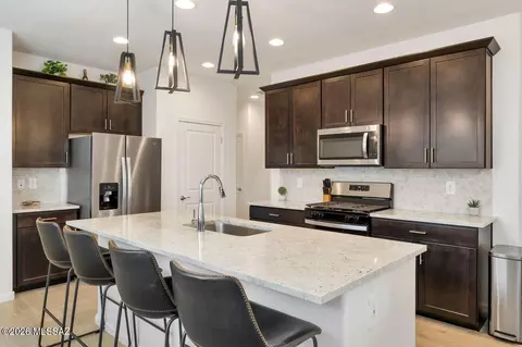 11014 S Rila Dr, Vail, AZ 85641