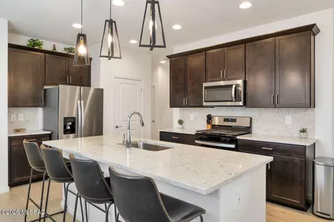 11014 S Rila Dr, Vail, AZ 85641
