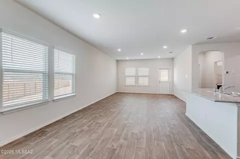 10002 N Guayacan Trl, Marana, AZ 85653