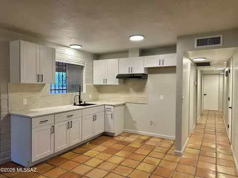 4520 E Glenn St, Tucson, AZ 85712
