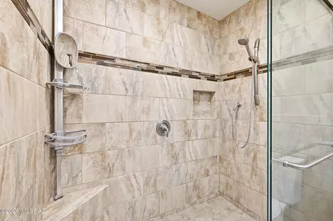 Bath - 13599 E Rincon Ranch Rd, Vail, AZ 85641 photo 2 of 3