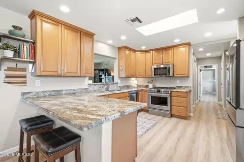 Kitchen - 13599 E Rincon Ranch Rd, Vail, AZ 85641 photo 5 of 5