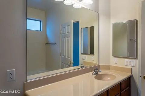 Bath - 12762 E Hannah Trl, Vail, AZ 85641 photo 2 of 4