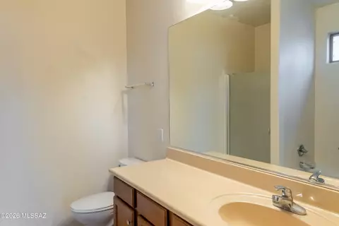 Bath - 12762 E Hannah Trl, Vail, AZ 85641 photo 1 of 4