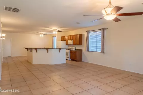Living - 12762 E Hannah Trl, Vail, AZ 85641 photo 1 of 2
