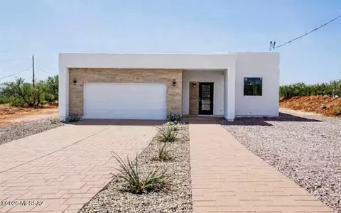 990 Cohete Ct, Rio Rico, AZ 85648