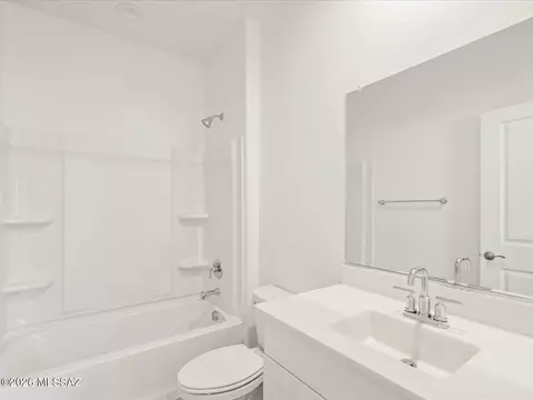 Bath - 12713 E Caden Dr, Vail, AZ 85641 photo 4 of 4