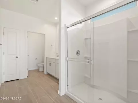 Bath - 12713 E Caden Dr, Vail, AZ 85641 photo 1 of 4