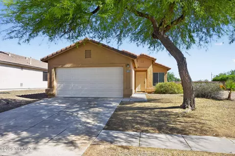 684 W Echo Mesa Dr, Green Valley, AZ 85614