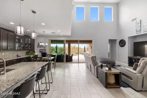 5648 S Saguaro Wash Trl, Tucson, AZ 85747