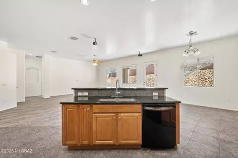 Kitchen - 1053 S Seldon Pl, Vail, AZ 85641 photo 5 of 6