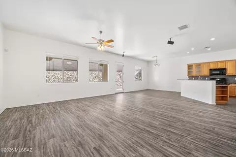 Living - 1053 S Seldon Pl, Vail, AZ 85641 photo 2 of 4