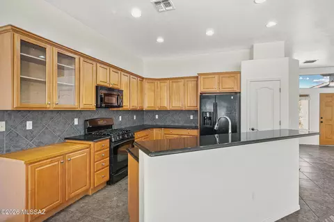Kitchen - 1053 S Seldon Pl, Vail, AZ 85641 photo 1 of 6