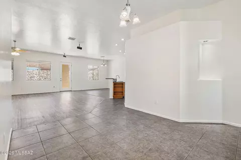 Other - 1053 S Seldon Pl, Vail, AZ 85641 photo 2 of 15