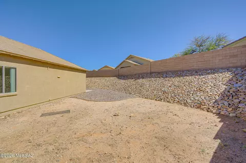 Exterior - 1053 S Seldon Pl, Vail, AZ 85641 photo 7 of 11