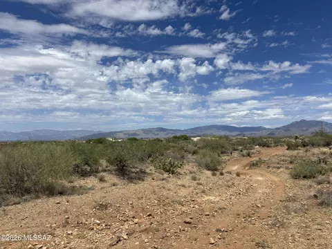 3101 E Barcelona Dr E, Vail, AZ 85641