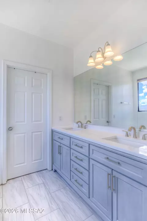Bath - 282 E Forrest Feezor St, Vail, AZ 85641 photo 5 of 6