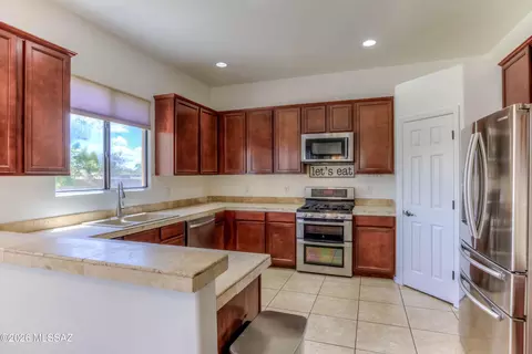 Kitchen - 282 E Forrest Feezor St, Vail, AZ 85641 photo 3 of 3