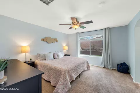 Bedroom - 8806 E Chimney Spg, Tucson, AZ 85747 photo 1 of 7