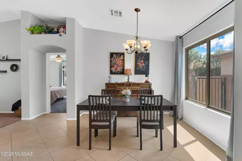 Dining - 8806 E Chimney Spg, Tucson, AZ 85747 photo 5 of 5