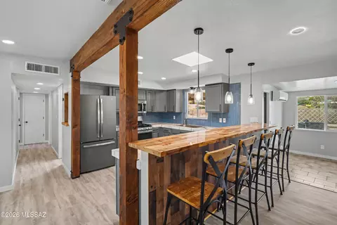 Kitchen - 8534 E Ruby Dr, Tucson, AZ 85730 photo 4 of 4