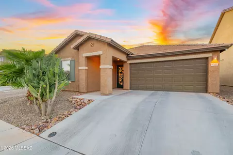 8546 W Finch Ln, Tucson, AZ 85757