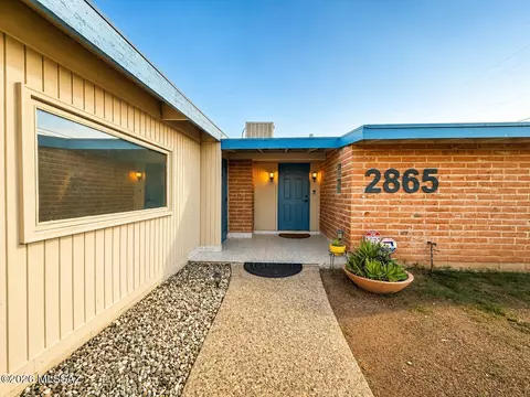 2865 N Eastgate Dr, Tucson, AZ 85712
