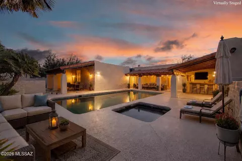 620 W Bangalor Dr, Oro Valley, AZ 85737