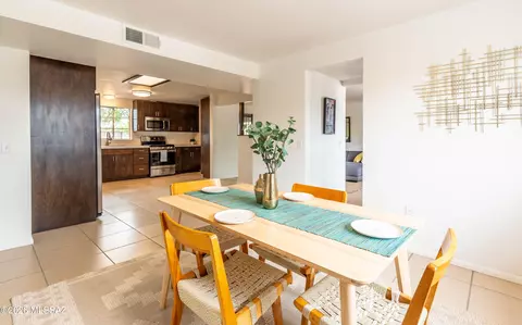 Dining - 6002 Eli St, Tucson, AZ 85711 photo 3 of 4