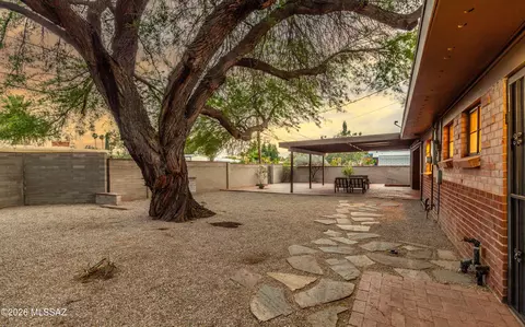 Exterior - 6002 Eli St, Tucson, AZ 85711 photo 3 of 6