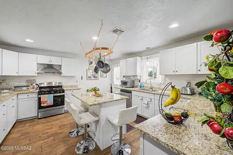 Kitchen - 201 E Pederson Dr, Saint David, AZ 85630 photo 5 of 6