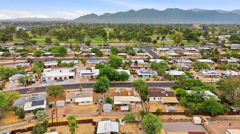 View/Area - 3632 E Juarez St, Tucson, AZ 85713 photo 5 of 6