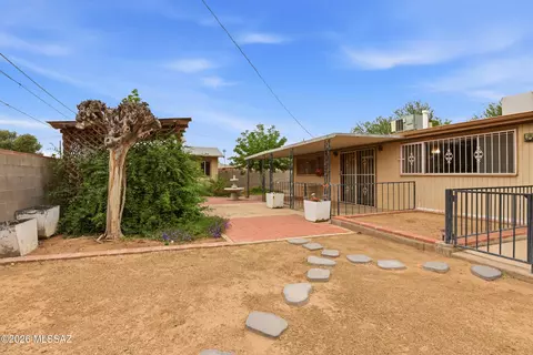 Exterior - 3632 E Juarez St, Tucson, AZ 85713 photo 8 of 8