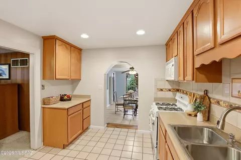 Kitchen - 3632 E Juarez St, Tucson, AZ 85713 photo 2 of 3