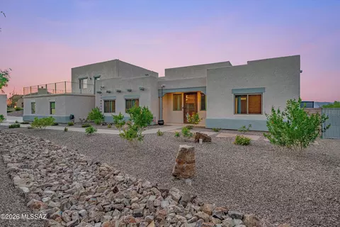 282 N Suntan Dr, Vail, AZ 85641