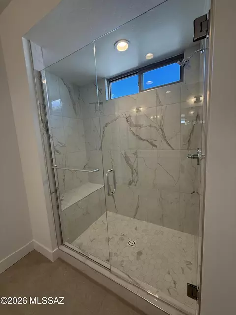 Bath - 62103 E Copper Basin Way, Oracle, AZ 85623 photo 1 of 5