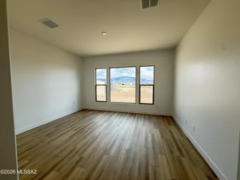 Living - 62103 E Copper Basin Way, Oracle, AZ 85623 photo 4 of 4