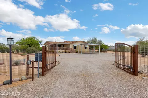 6860 N Taylor Ln, Tucson, AZ 85743