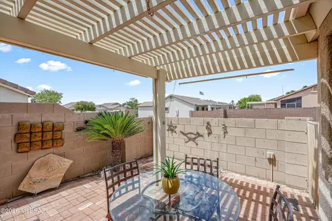 Exterior - 8558 S Compass Dr, Tucson, AZ 85756 photo 5 of 9