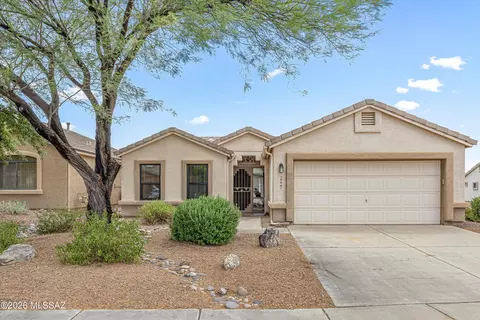 8558 S Compass Dr, Tucson, AZ 85756