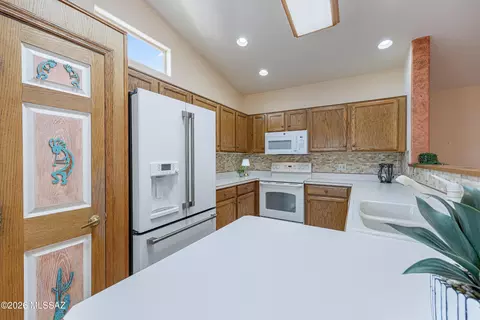 Kitchen - 8558 S Compass Dr, Tucson, AZ 85756 photo 2 of 5