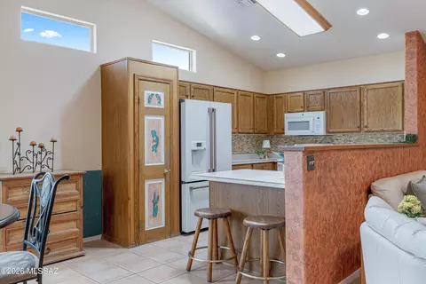 Kitchen - 8558 S Compass Dr, Tucson, AZ 85756 photo 5 of 5